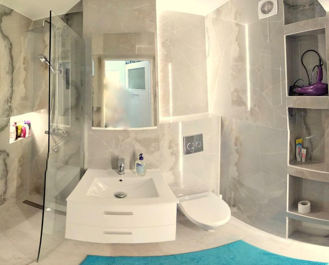 ורשה Studio Zelazna Rooms Near Old Town מראה חיצוני תמונה